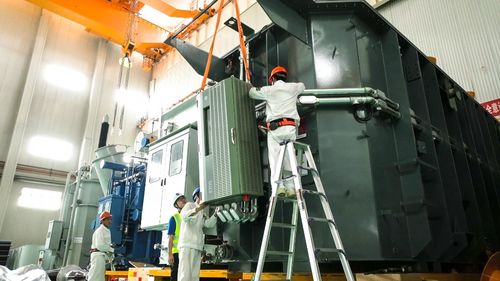 德国MR携手华鹏完成意大利Enel储能项目产品交付，潮向清洁能源储能新未来